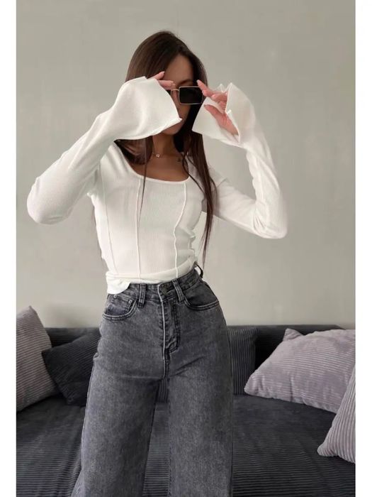 Кофточка жіноча з відкритою спинкою на завʼязках