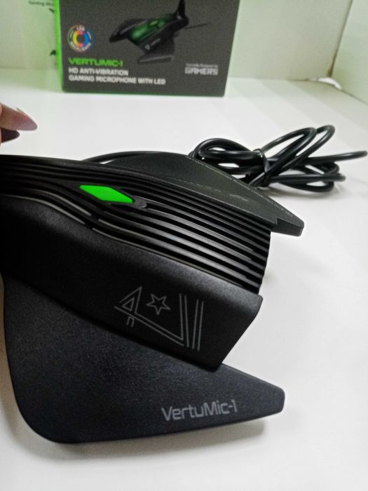 Мікрофон Vertux VertuMic-1 LED USB Black