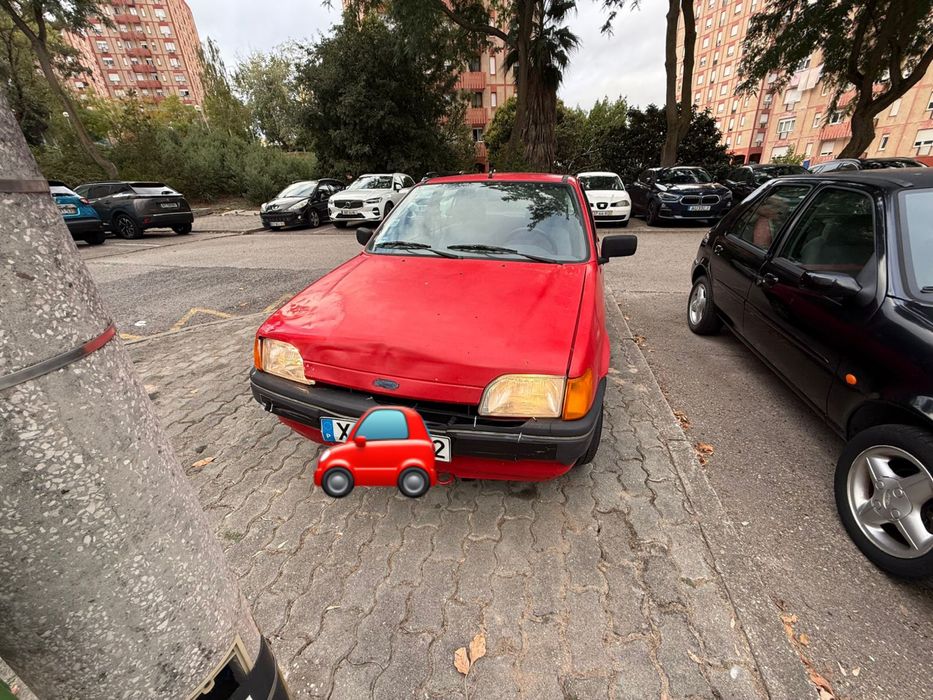 Ford Fiesta 1.1 Vermelho