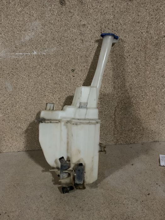 Бачок під скло омивач до Кіа Спортедж 3