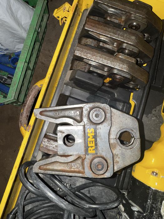 Maquina cravar rems power press 2000