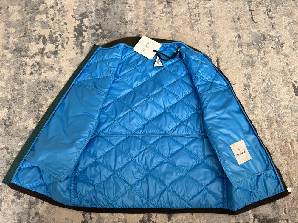 Жилетка MONCLER хлопцю оригінал 164 см