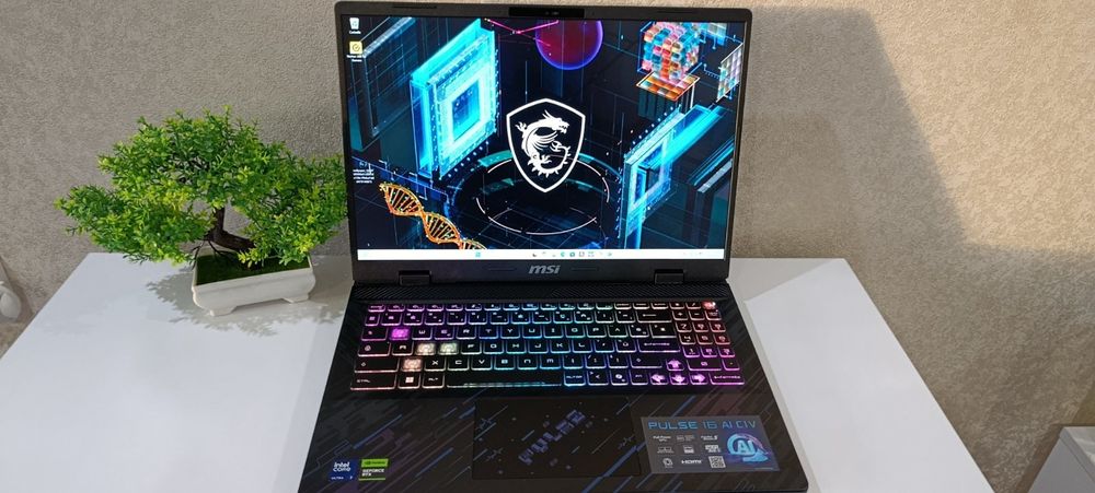 TURBO ! RTX 4070 140W/ULTRA 7 155H/ 240 HZ - MSI Pulse 16 C1VGKG-010FR