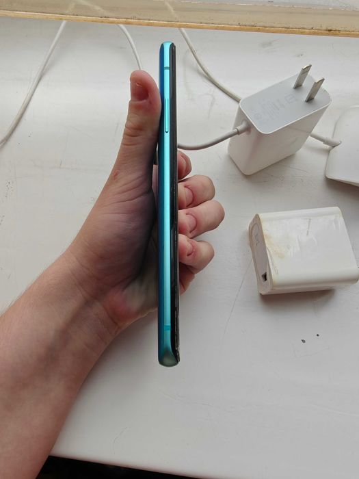 OnePlus 8 Pro 12/256 + бездротова зарядка OnePlus Warp Charge 30W