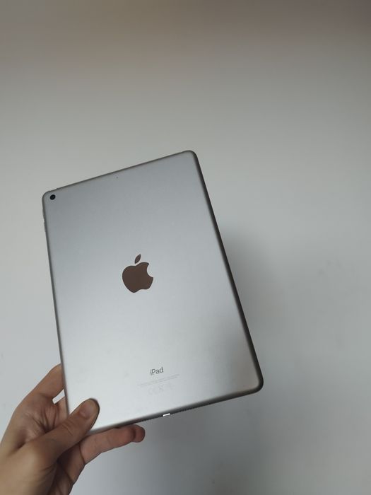 iPad 6. generacji 128GB Silver
