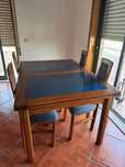 Mesa de jantar extensivel com 6 cadeiras incluídas
