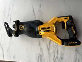 Пила DeWALT DCS382