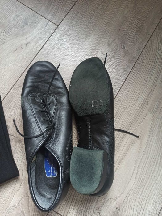 Продам брюки та туфлі для хлопчика для бально-спортивних танців