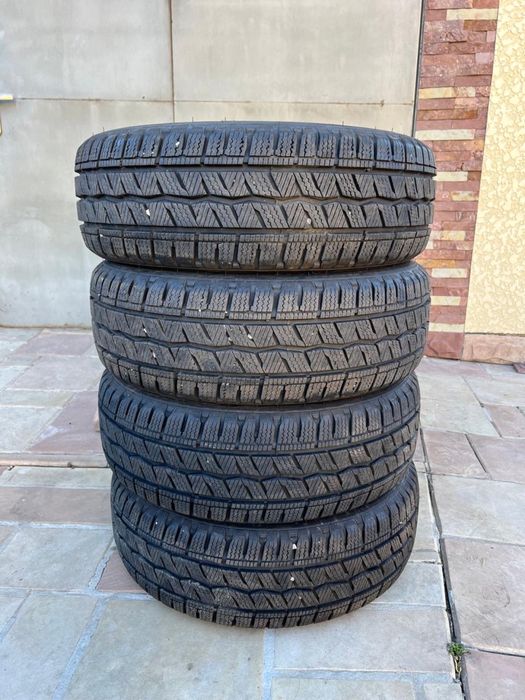 Шини Hankook Winter  LV RW12 195/60 R16C 99/97T