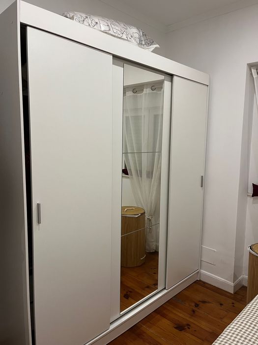 Vendo 2 roupeiros juntos ou separados