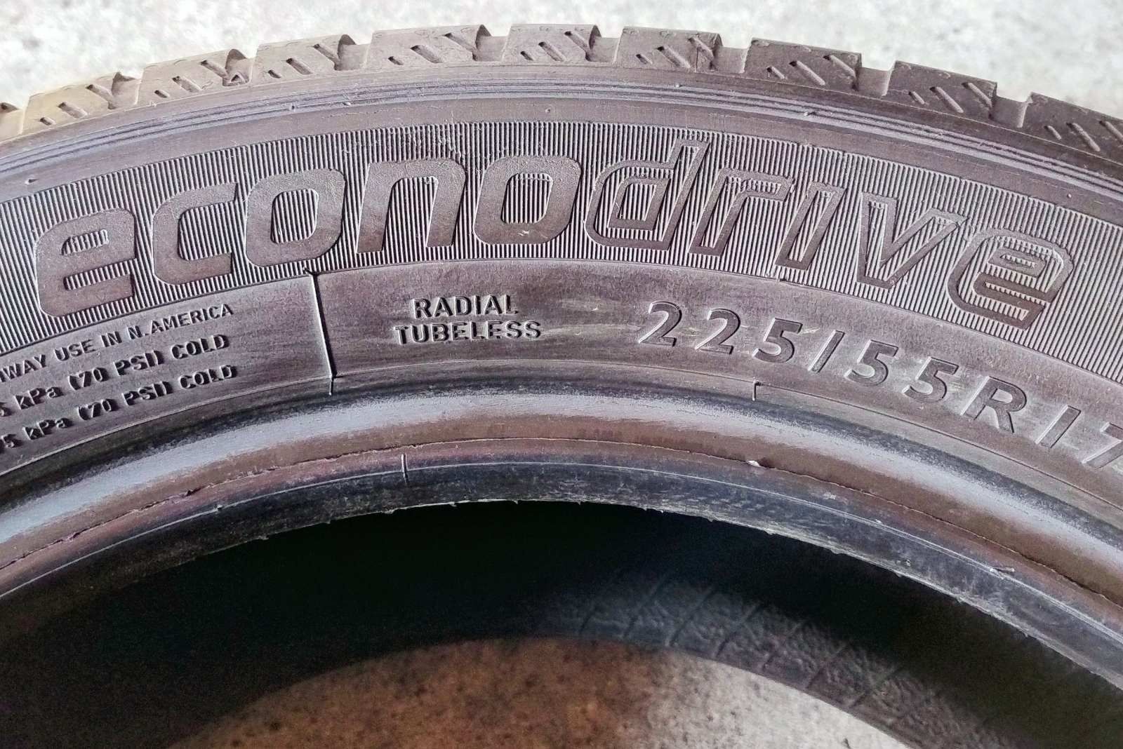 Шини літні R17C 225/55 Dunlop Econodrive
