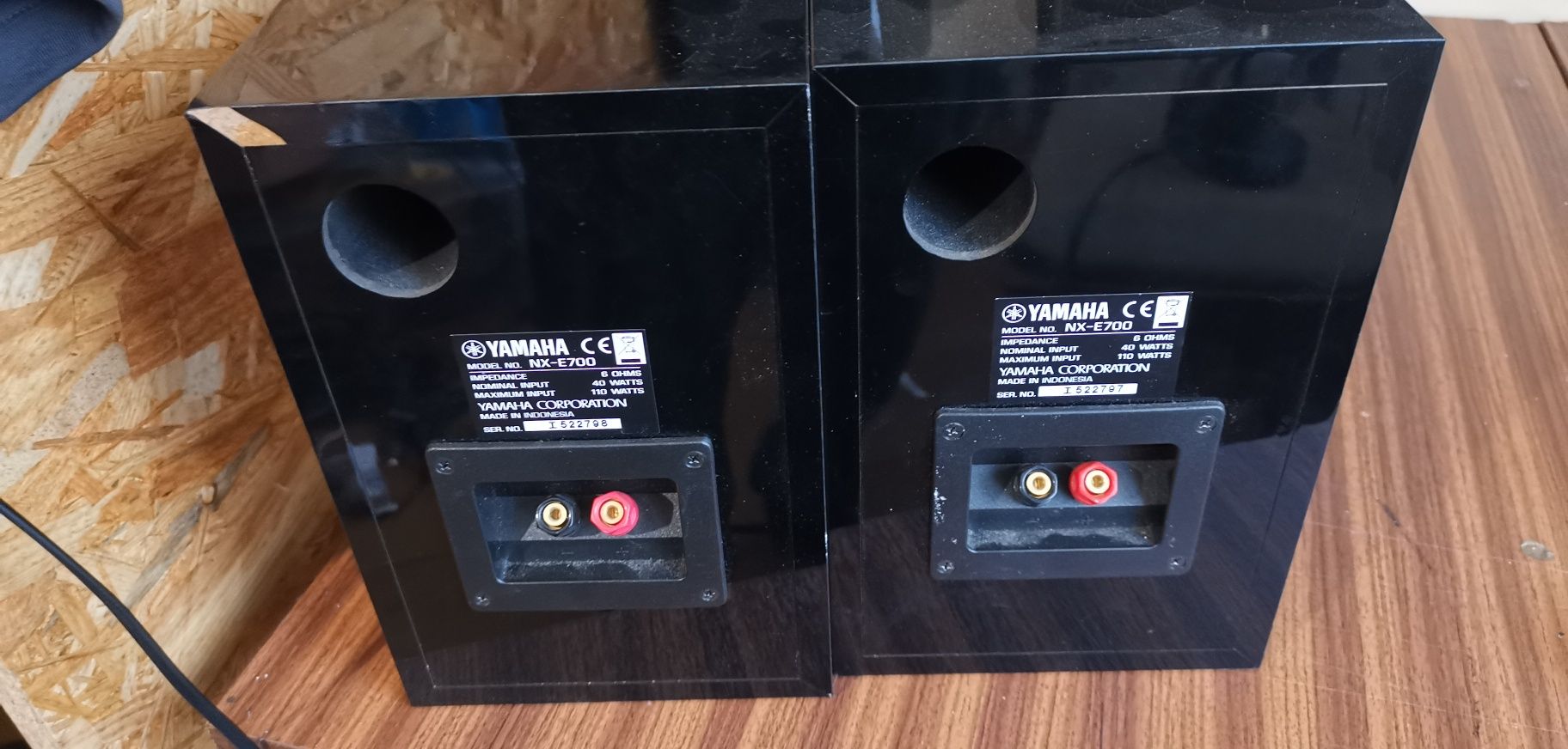 Yamaha e 700   monitor audio Radius 180