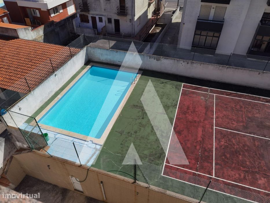 Apartamento T4 Duplex na Praia da Barra com Piscina