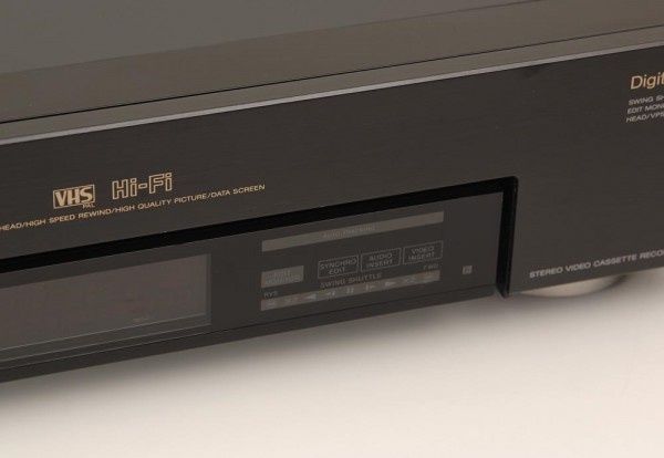 Leitor e gravador de vídeo VHS, Sony SLV-757, de 1989, com avaria