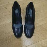 Шкіряні туфлі Mark& Spencer 38 розмір