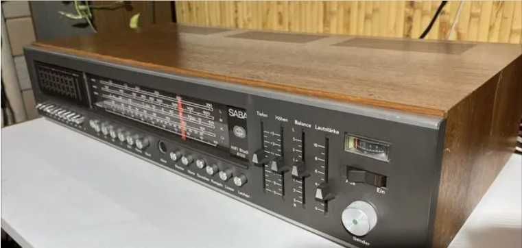 Odbiornik stereo Saba HiFi Studio 8120