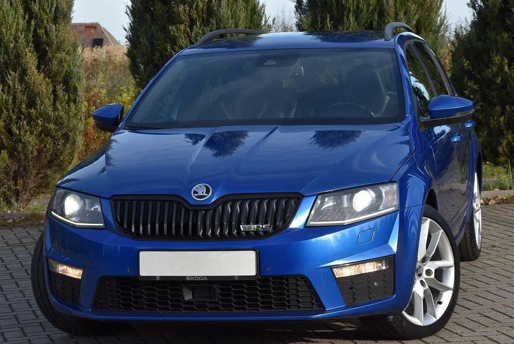 Skoda Octavia RS-DSG/Skó+Wel/Xen+Led/Alu18/Navi/Klimatr/Temp/Parktr/Grz.Fot/FULL!/BW