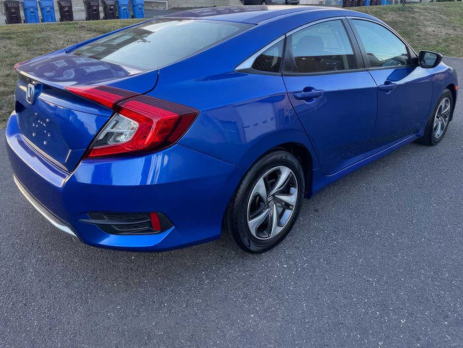 Honda Civic LX      2021