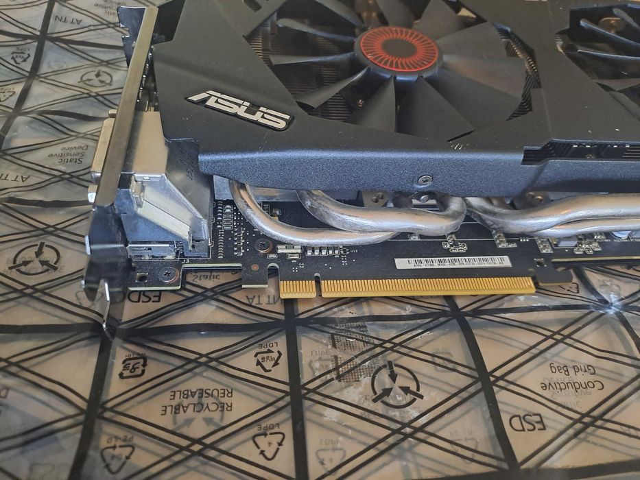 Placa Gráfica ASUS GTX980 STRIX 4GB Usada