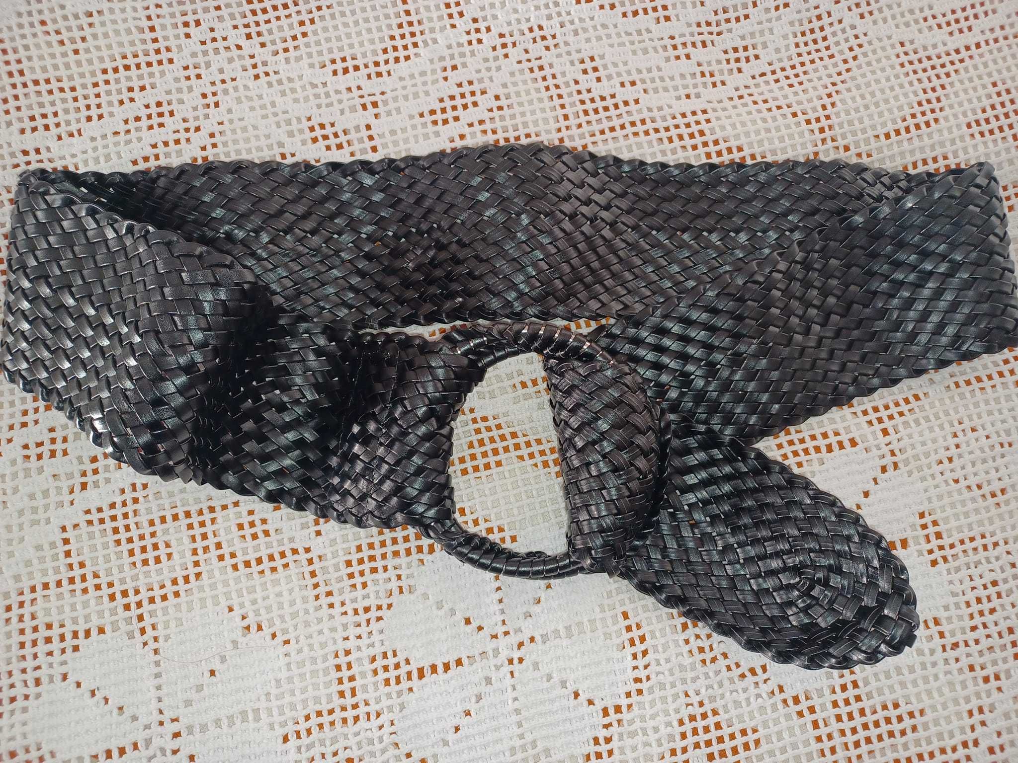 Cinto largo entrançado preto