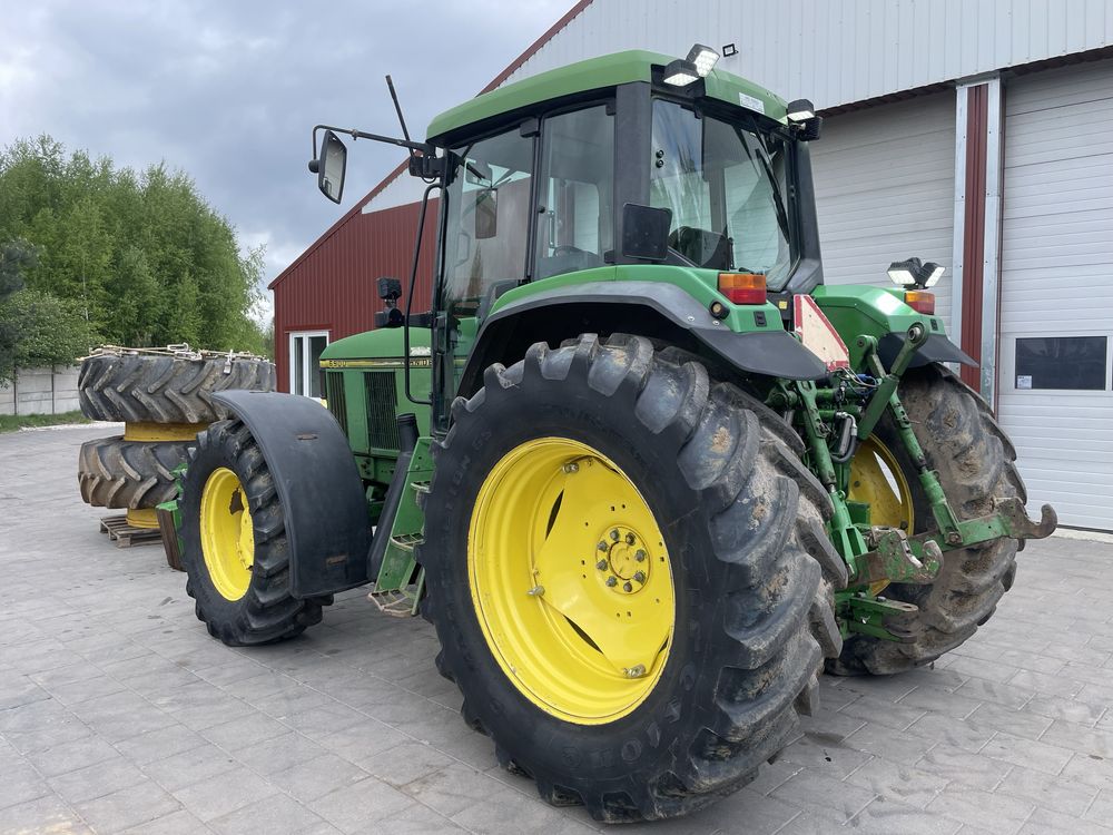 Ciągnik rolniczy John Deere 6900