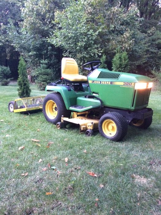 Трактор John Deere