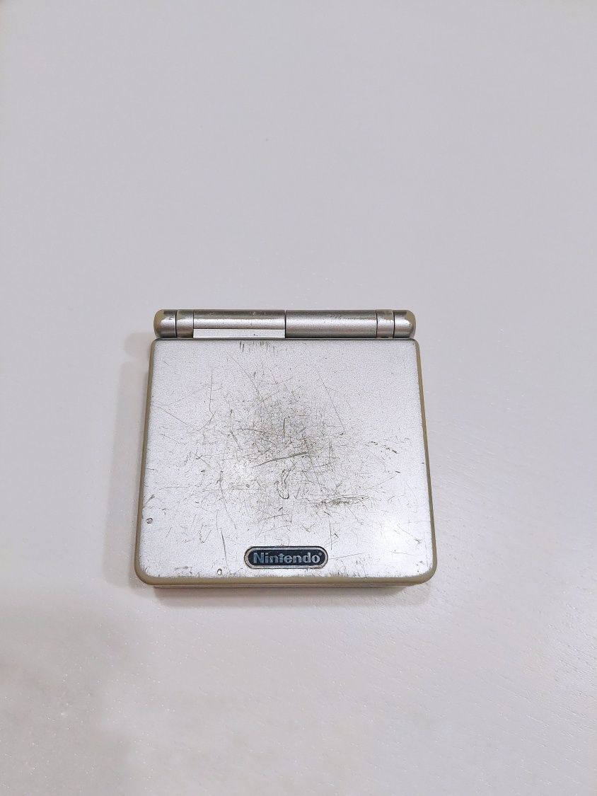 Gameboy advance SP Silver