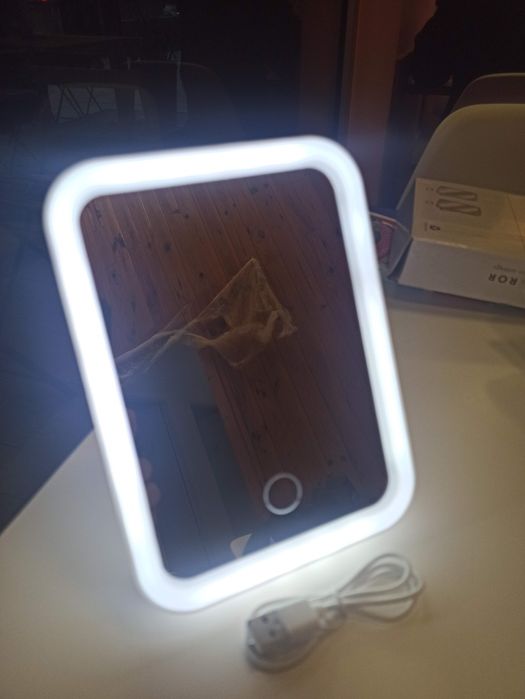 Espelho de maquiagem LED USB