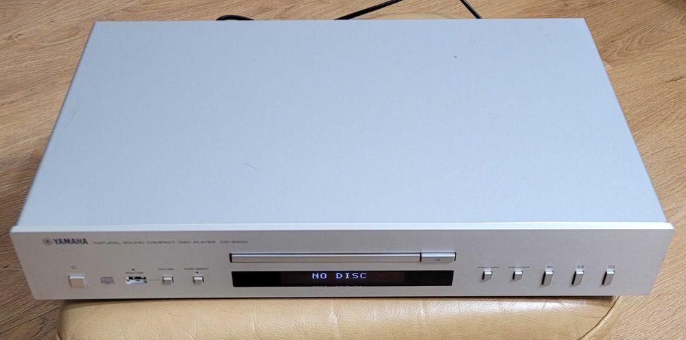 Yamaha CD-S300 uszkodzony odtwarzacz cd usb
