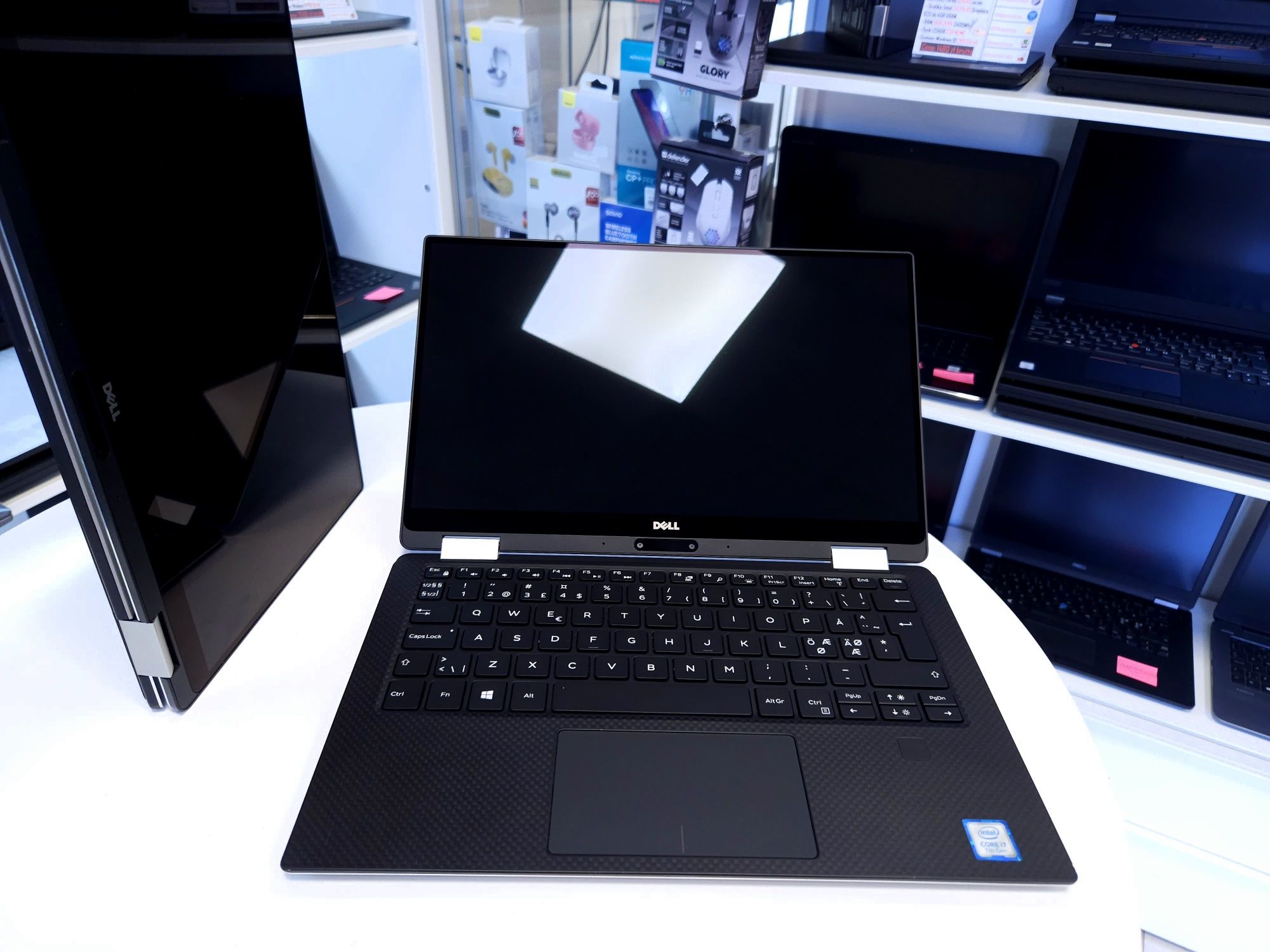 Ultra Laptop Dell XPS 2in1 | 13.3 FHD Touch | Core i7 | 8GB/256GB SSD