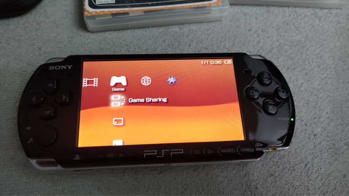 PSP 3000 z grami