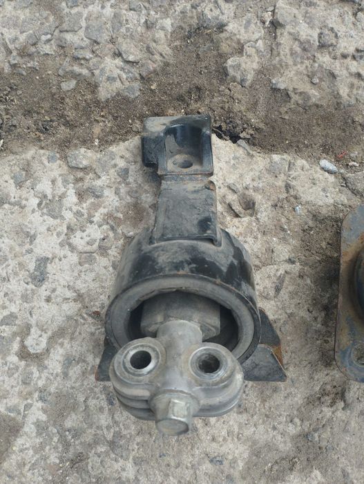 Подушка двигуна Шевроле лачеті