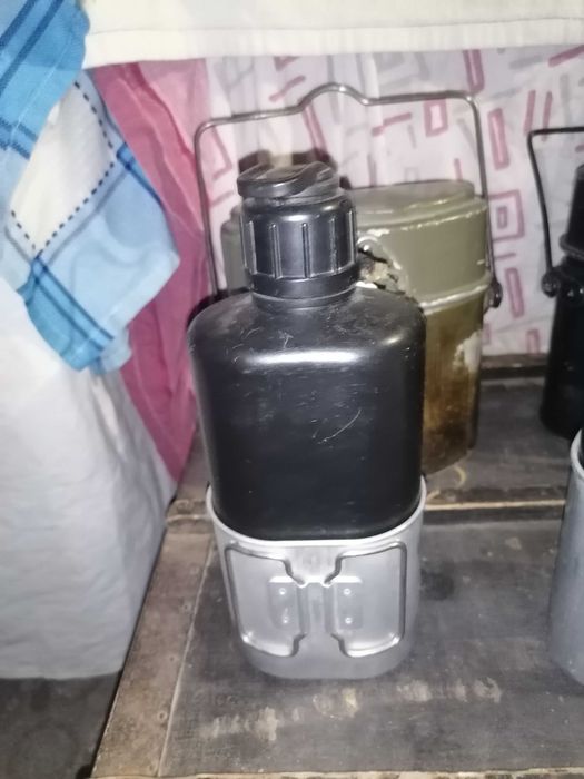 2 cantis e 3 lanchonetes ferro militar suíço