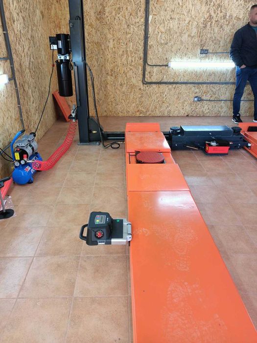 б/у четырехстоичный подъемник 5т  под развал. Топ продаж!