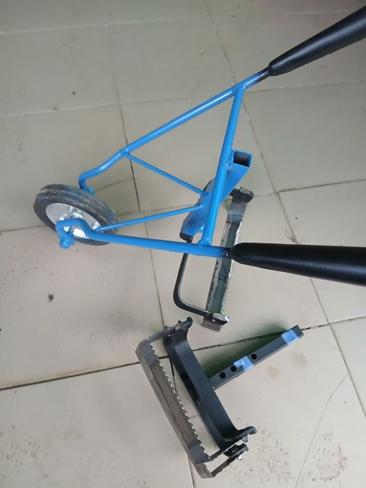 Плоскоріз прополювач ручної роботи із 3-ма змінними лезами