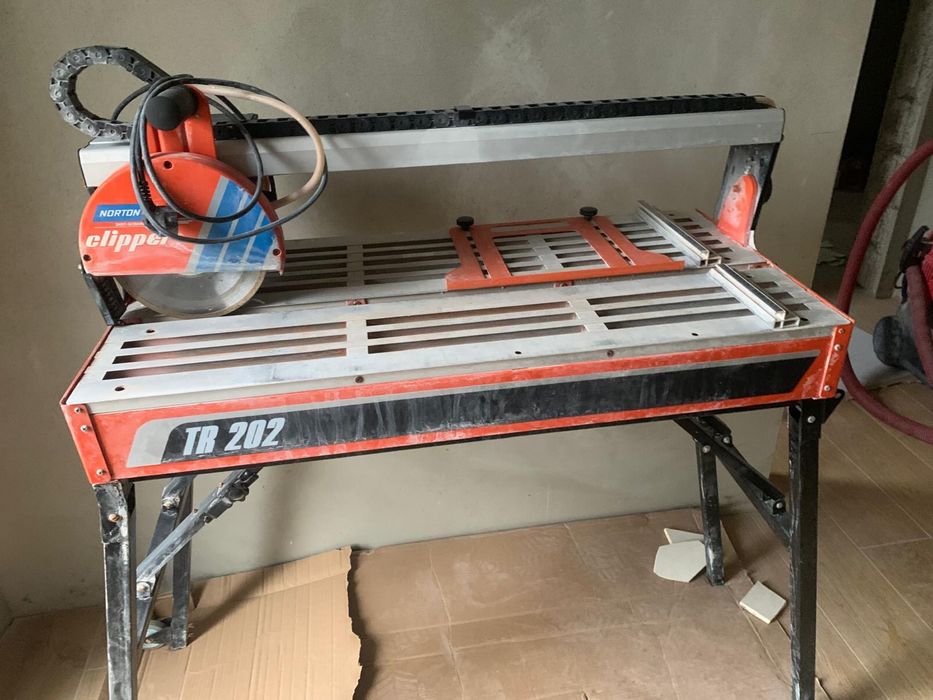 Elektryczna pilarka do glazury Norton Clipper TR 202