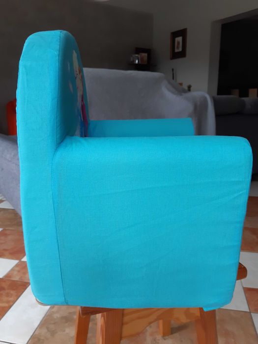 Sofka dla dziecka z pianki poliuretanowej