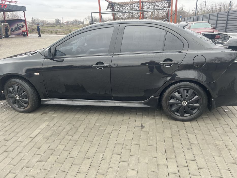 Лансер 10 мотор 1,5 коробка механика 5 ст