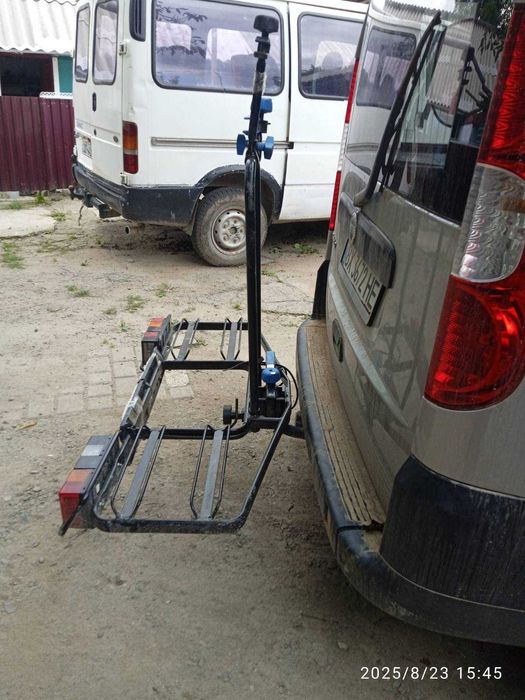 Причеп для перевозки велосипедів