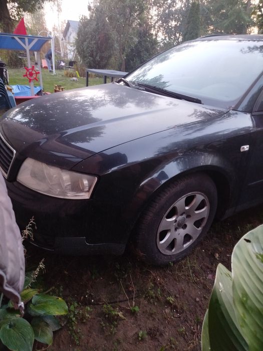 Audi a4 jeździ uszkodzony silnik