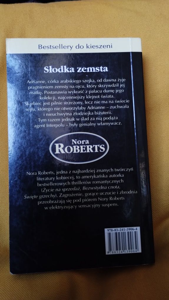 Nora Roberts Słodka zemsta thriller romantyczny