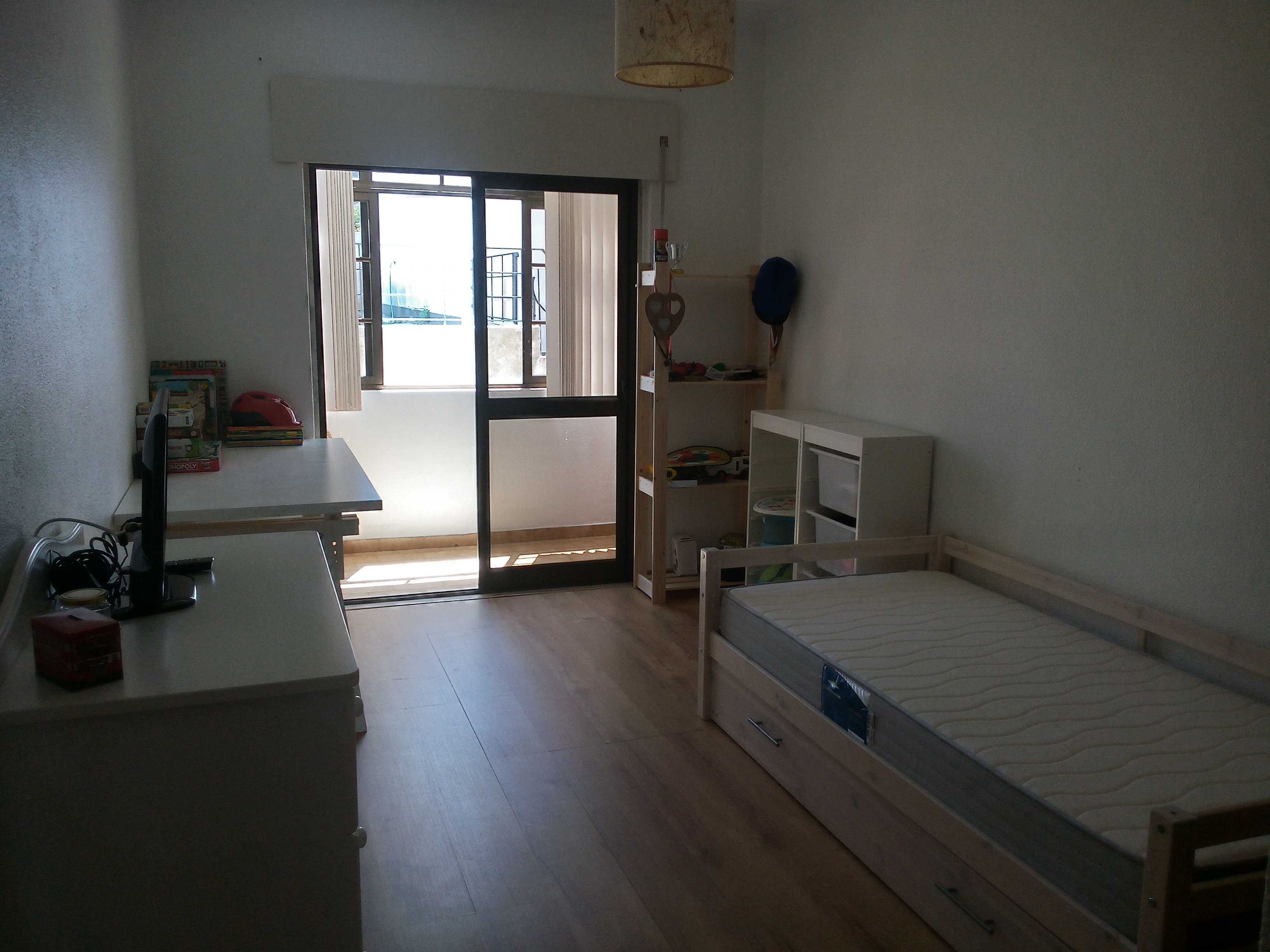 Quarto em Vila Nova da Caparica