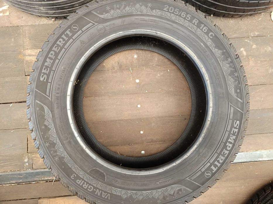 Opona zimowa 205/65r16C Semperit Van-Grip 3 Nowa