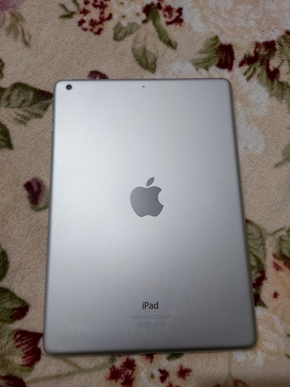 Планшет iPad air 16Gb WiFi аккумулятор 100%.