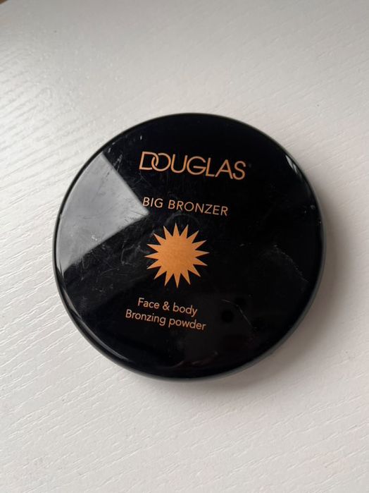 Bronzer douglas nowy