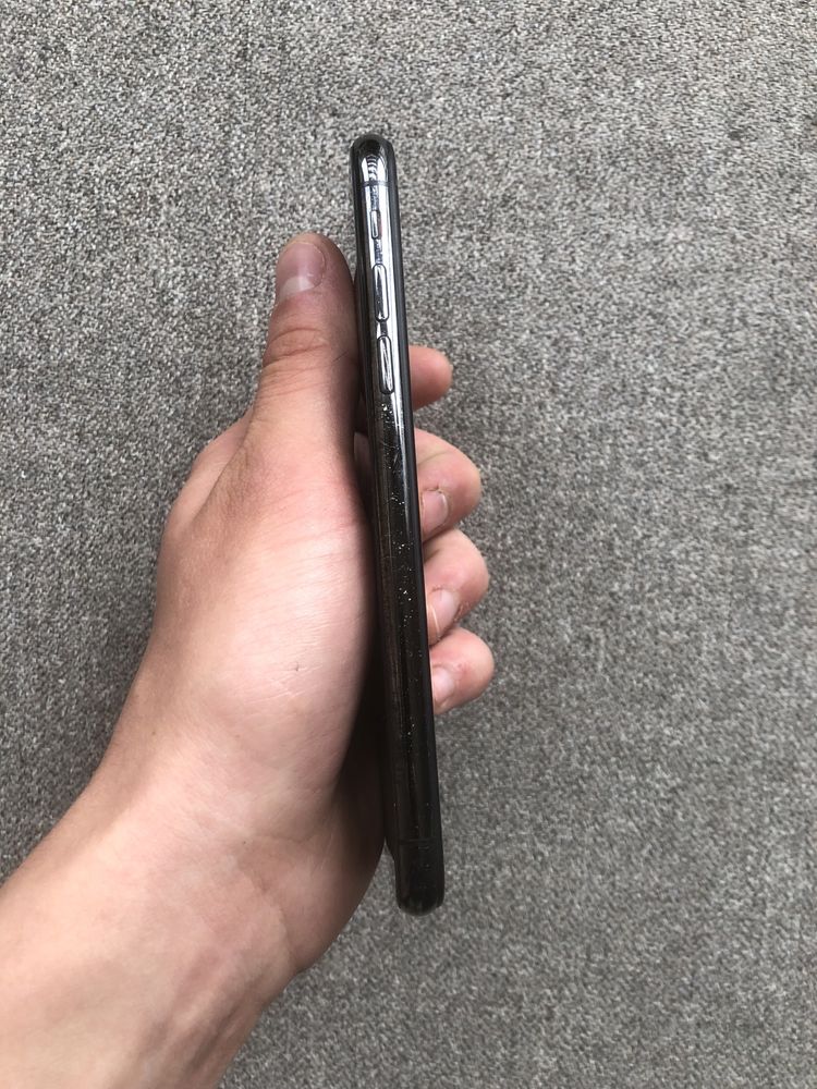iPhone X 64 ГБ Black | R-SIM у комплекті |