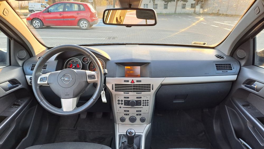Opel Astra 1.7 125KM ekonomiczna godna polecenia