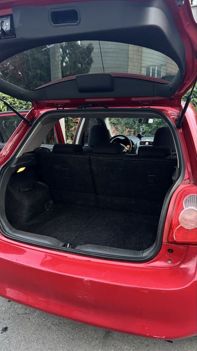 Toyota Auris продам машину