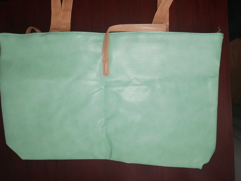 Планшет электронная книга сумка вместительная.