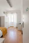 724623 - Quarto com cama de solteiro em...